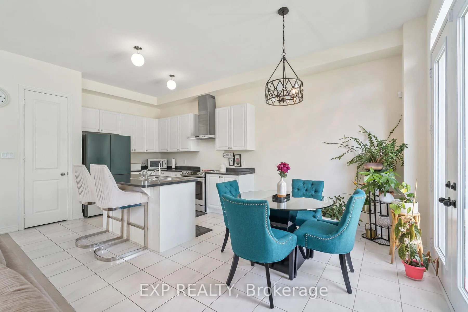 Photo 10 of 460 Black Cherry Crescent, Shelburne — HOMEH