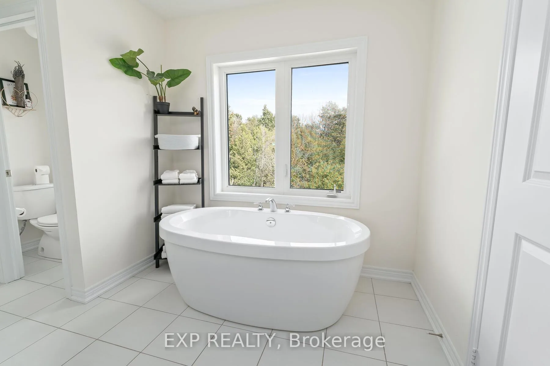 Photo 27 of 460 Black Cherry Crescent, Shelburne — HOMEH