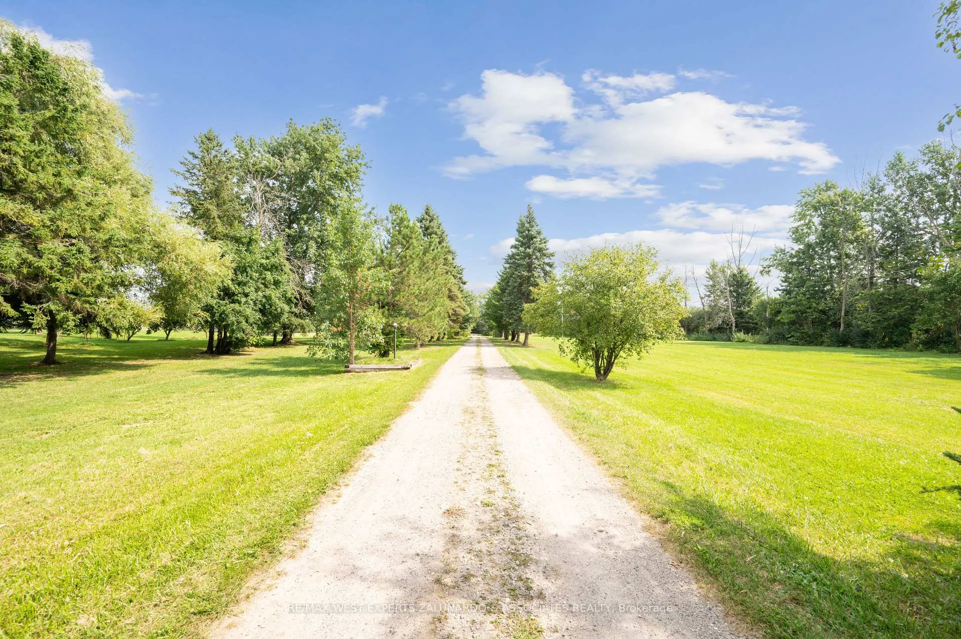Photo 9 of 13513 Centreville Creek Road, Caledon, Rural Caledon — HOMEH