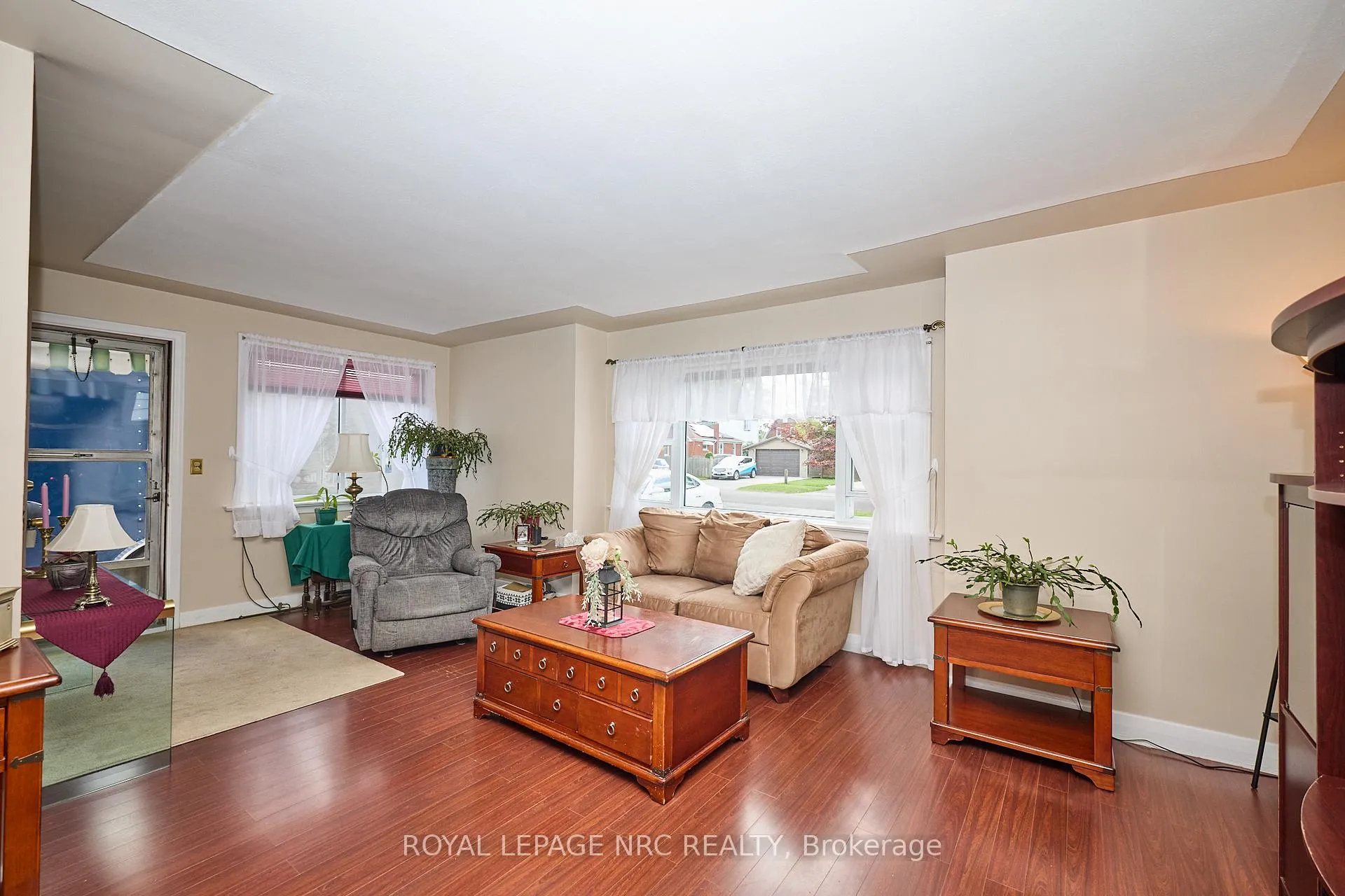 Photo 29 of 6947 Garden Street, Niagara Falls, Hospital — HOMEH