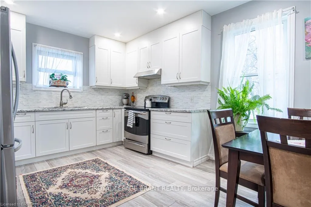 Photo 7 of 266 13th Concession Road, Brant, Oakland — HOMEH