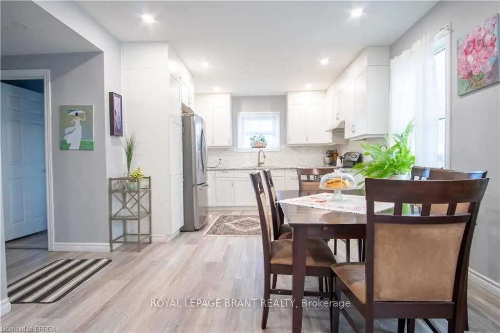 Photo 8 of 266 13th Concession Road, Brant, Oakland — HOMEH