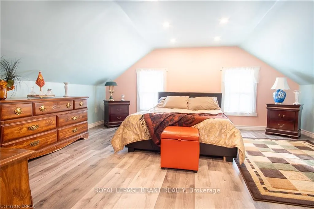 Photo 15 of 266 13th Concession Road, Brant, Oakland — HOMEH