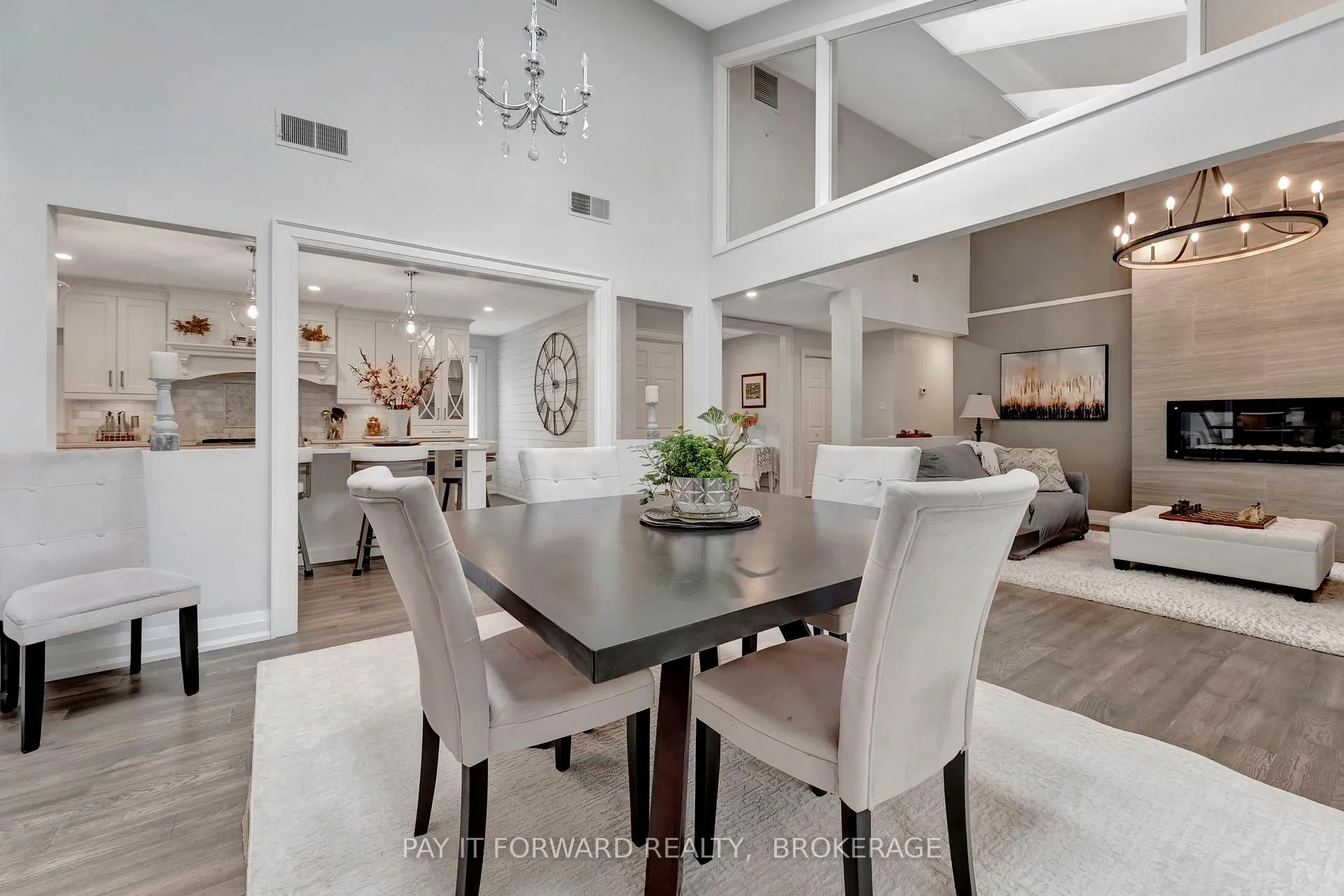 Photo 4 of 3976 Powerline Road W, Hamilton, Ancaster — HOMEH