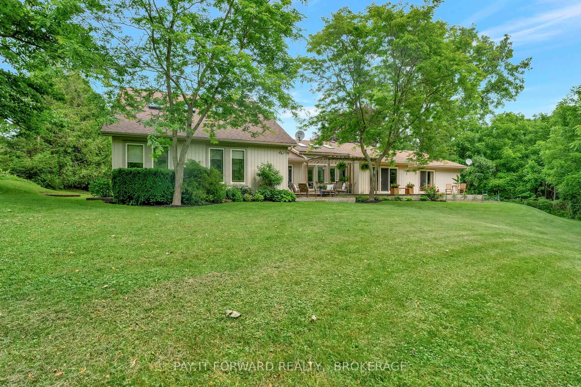 Photo 9 of 3976 Powerline Road W, Hamilton, Ancaster — HOMEH