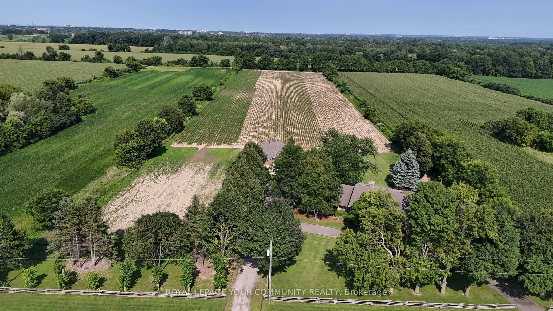 Photo 13 of 879 Smith Road, Hamilton, Ancaster — HOMEH