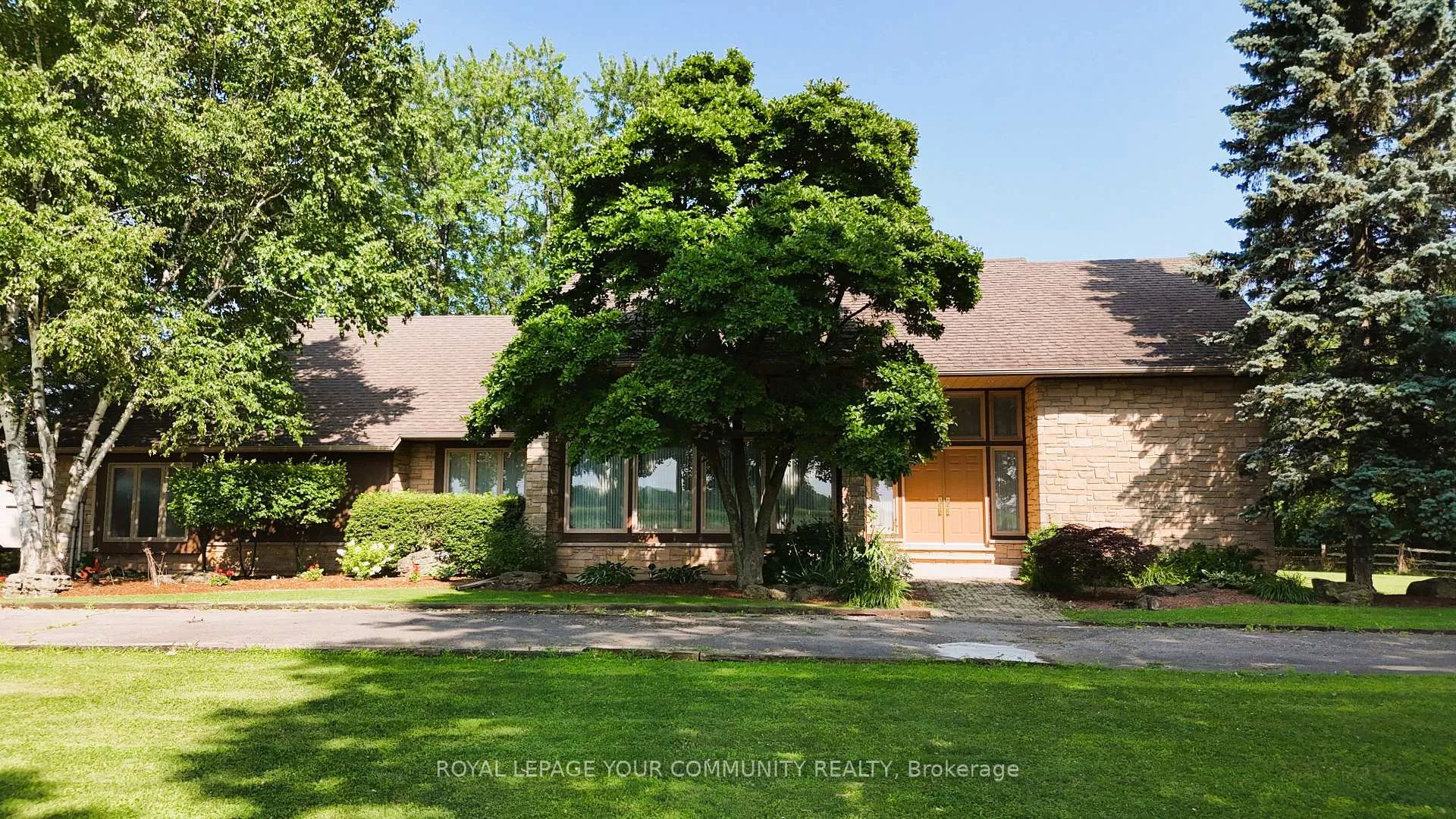 Photo 15 of 879 Smith Road, Hamilton, Ancaster — HOMEH