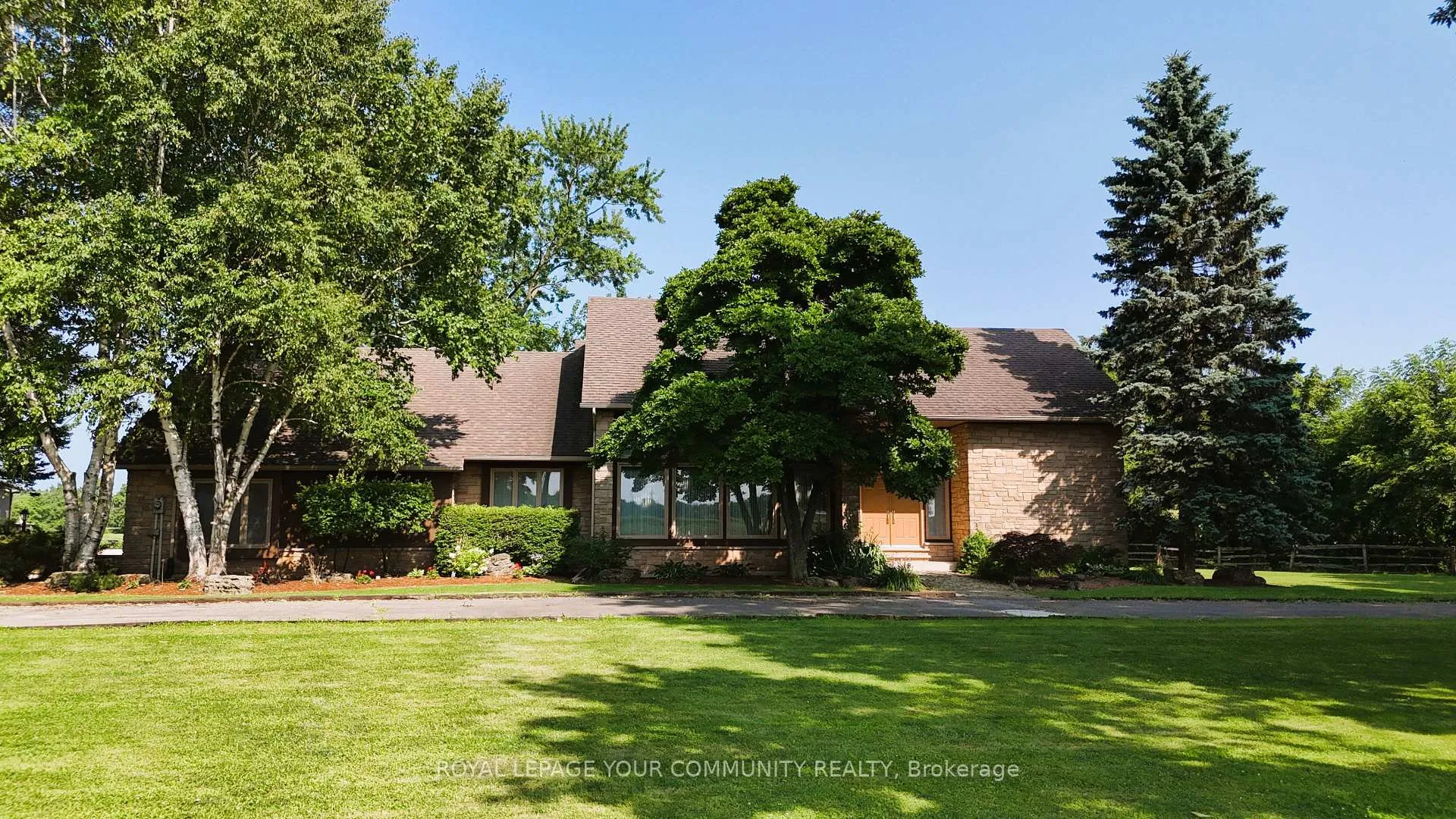 Photo 16 of 879 Smith Road, Hamilton, Ancaster — HOMEH