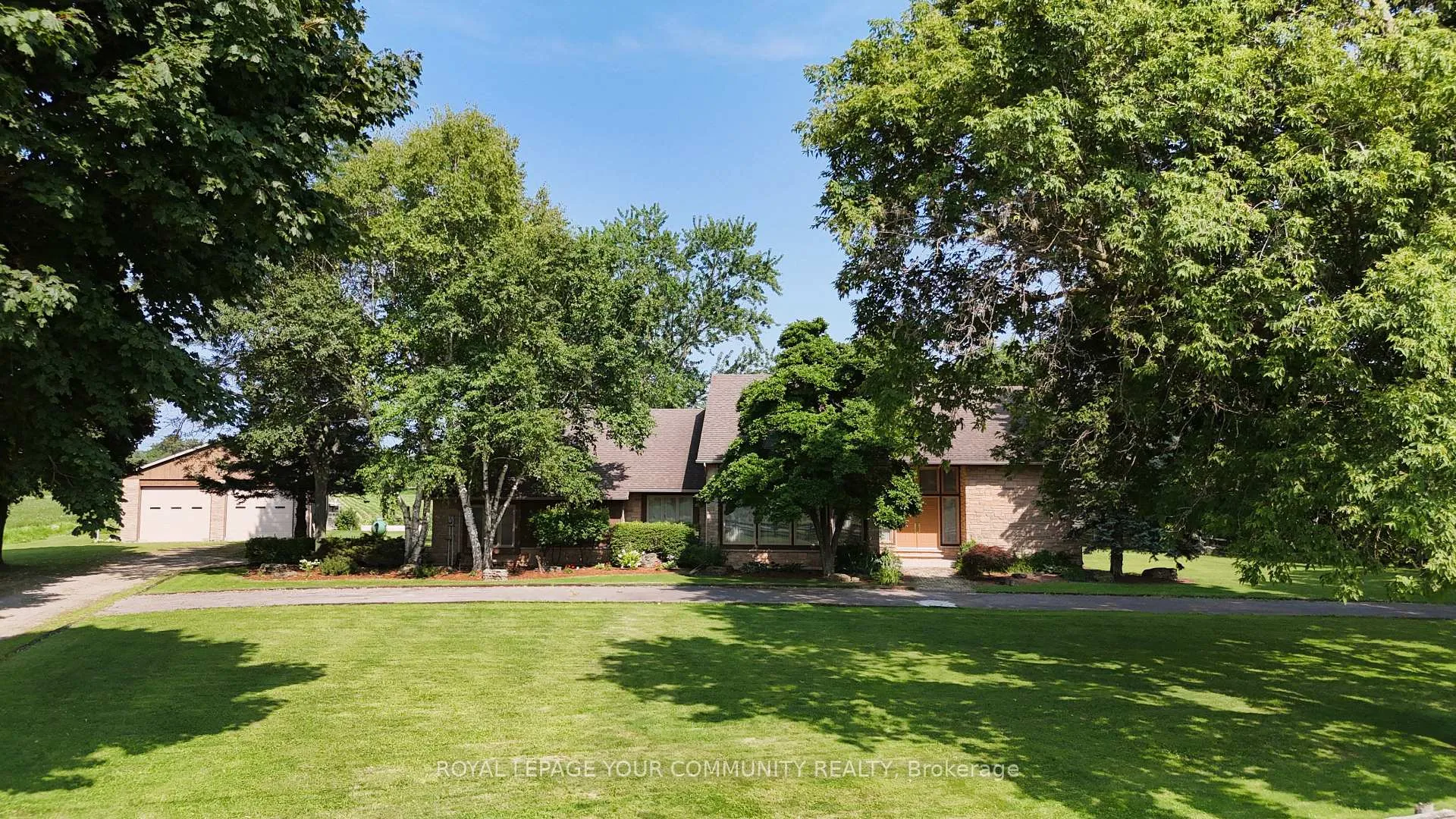 Photo 18 of 879 Smith Road, Hamilton, Ancaster — HOMEH