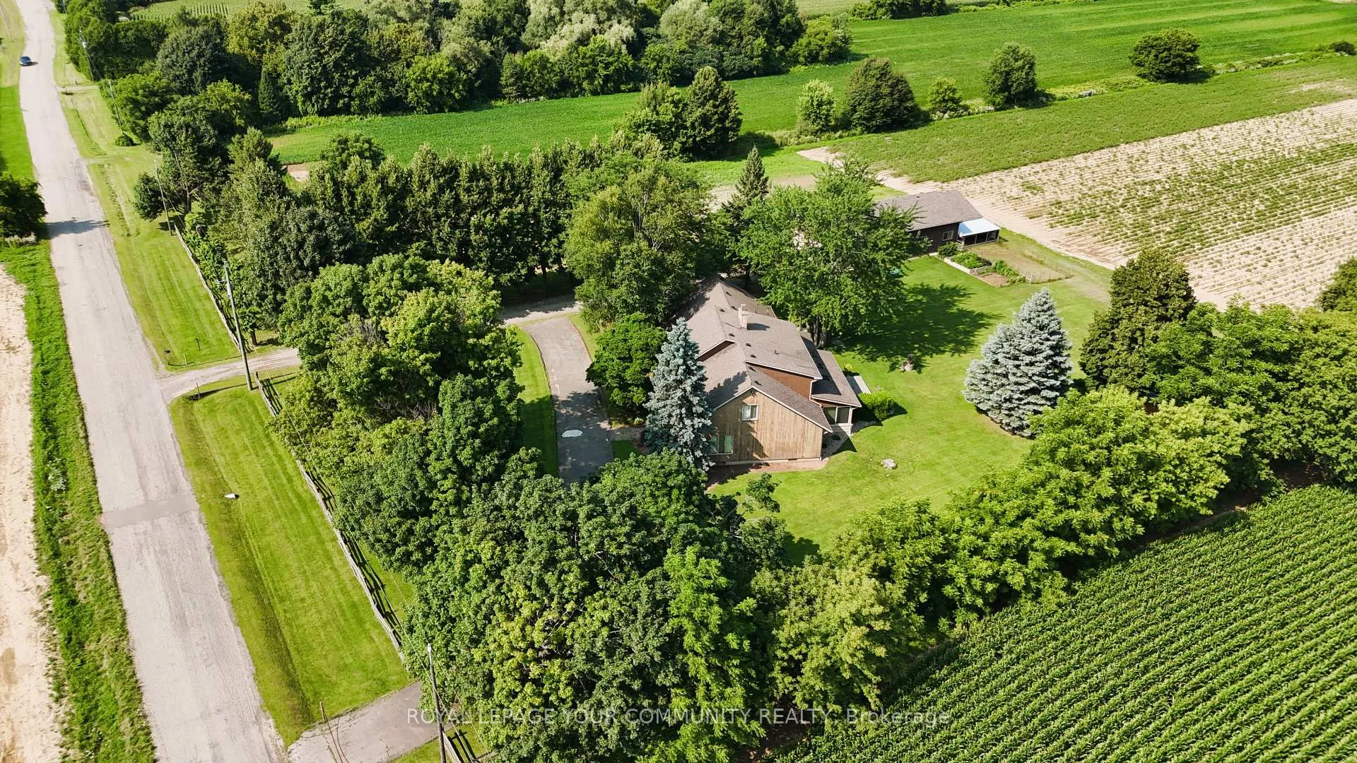 Photo 23 of 879 Smith Road, Hamilton, Ancaster — HOMEH
