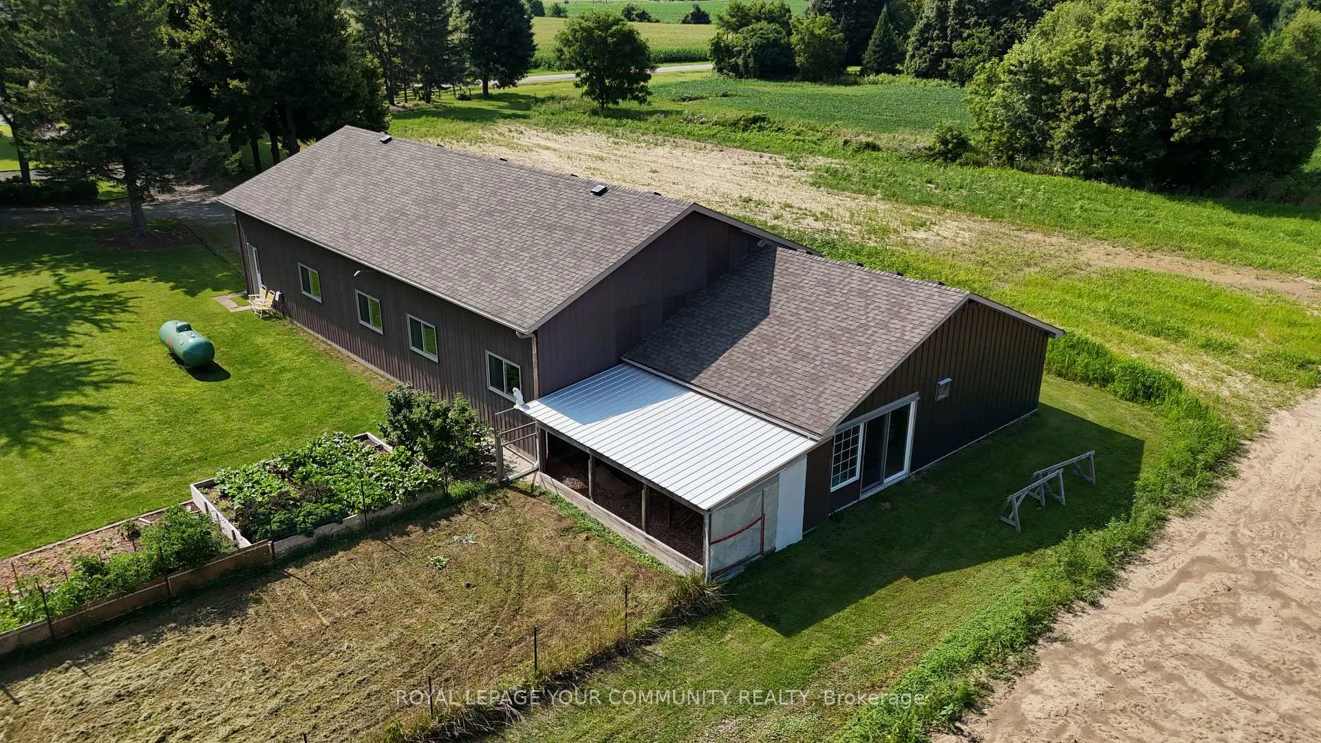 Photo 29 of 879 Smith Road, Hamilton, Ancaster — HOMEH