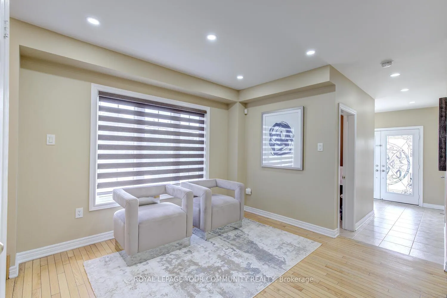 Photo 7 of 208 Petticoat Road, Vaughan, Patterson — HOMEH