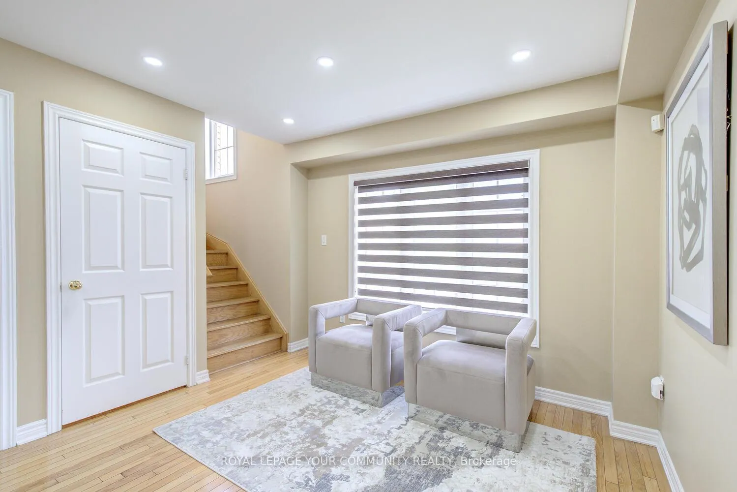 Photo 8 of 208 Petticoat Road, Vaughan, Patterson — HOMEH