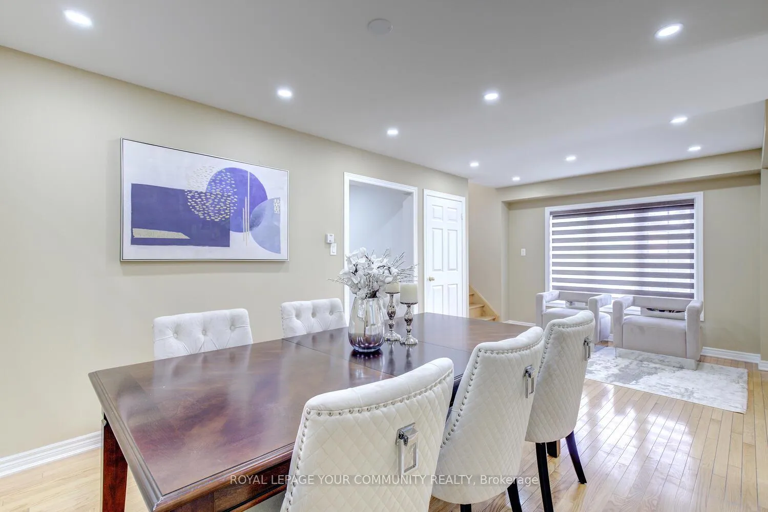 Photo 9 of 208 Petticoat Road, Vaughan, Patterson — HOMEH