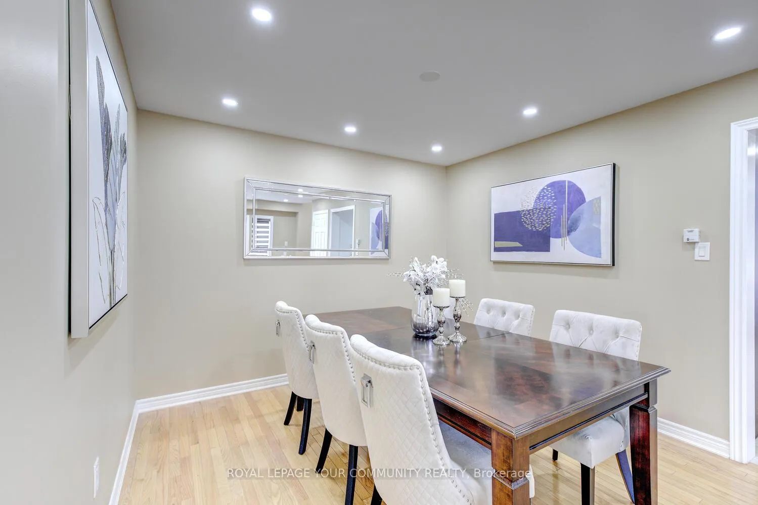 Photo 12 of 208 Petticoat Road, Vaughan, Patterson — HOMEH