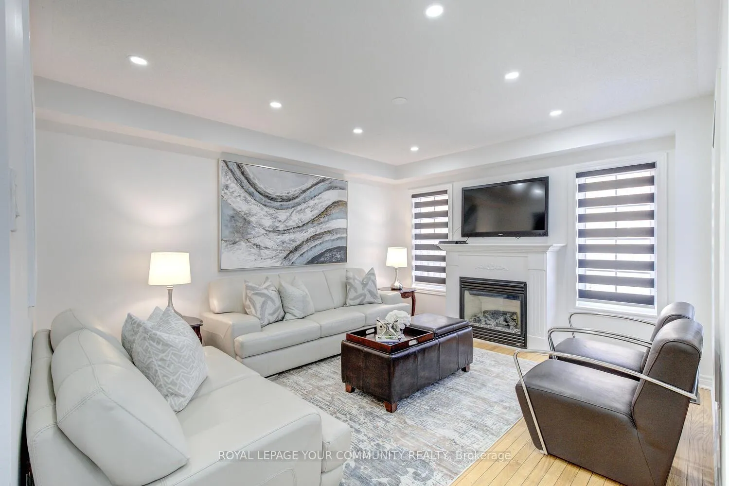 Photo 16 of 208 Petticoat Road, Vaughan, Patterson — HOMEH