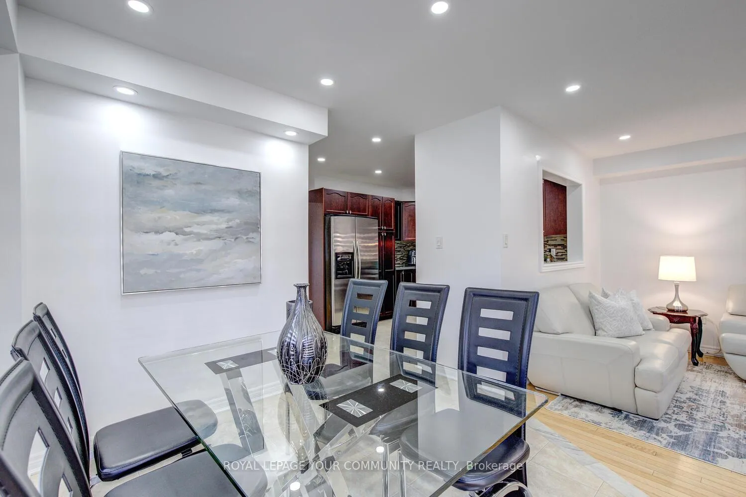 Photo 17 of 208 Petticoat Road, Vaughan, Patterson — HOMEH