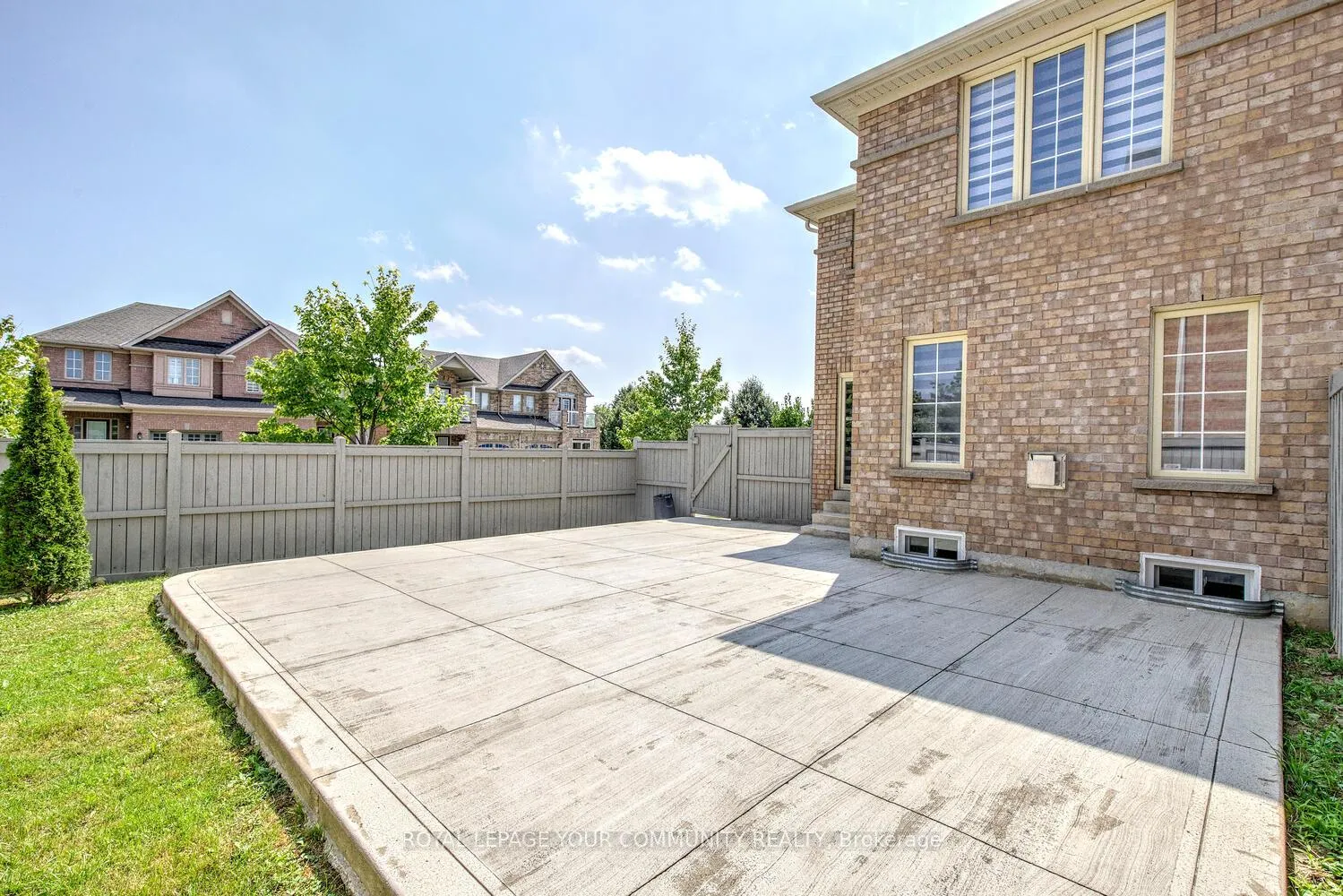 Photo 36 of 208 Petticoat Road, Vaughan, Patterson — HOMEH