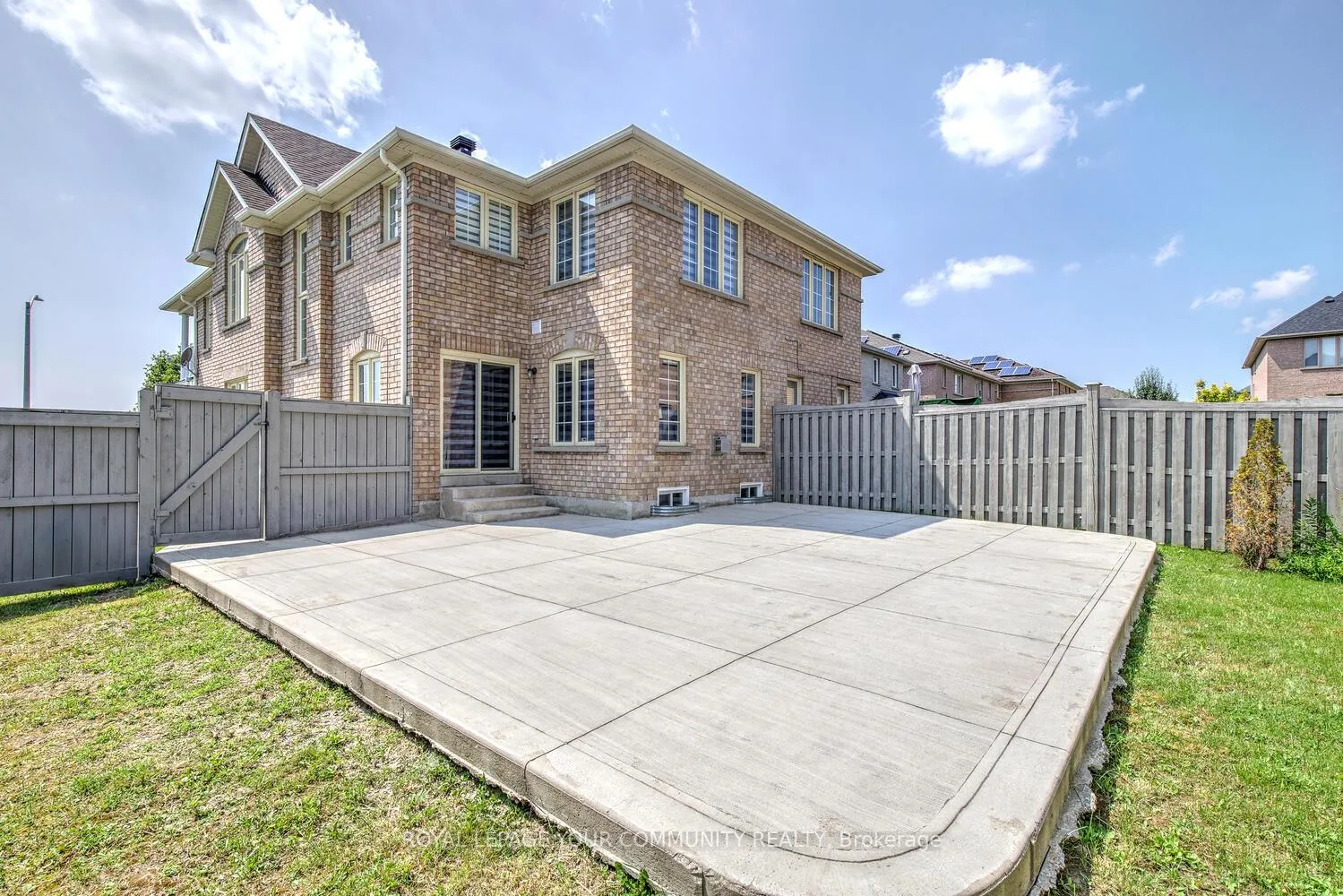 Photo 37 of 208 Petticoat Road, Vaughan, Patterson — HOMEH