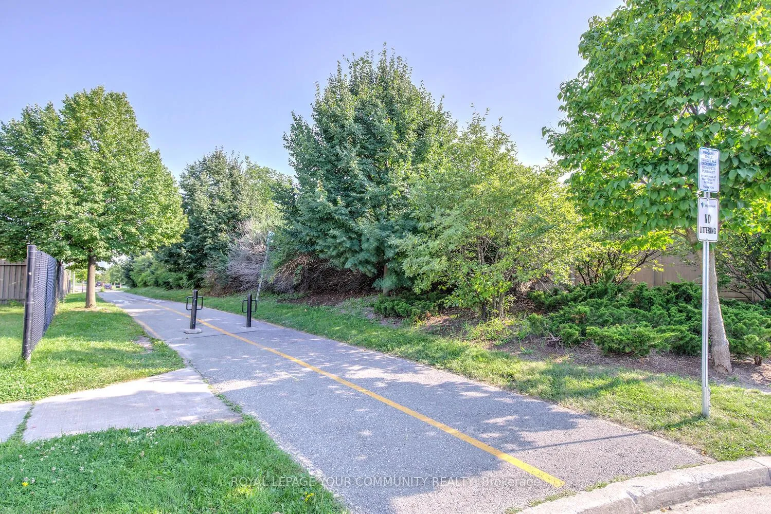 Photo 40 of 208 Petticoat Road, Vaughan, Patterson — HOMEH