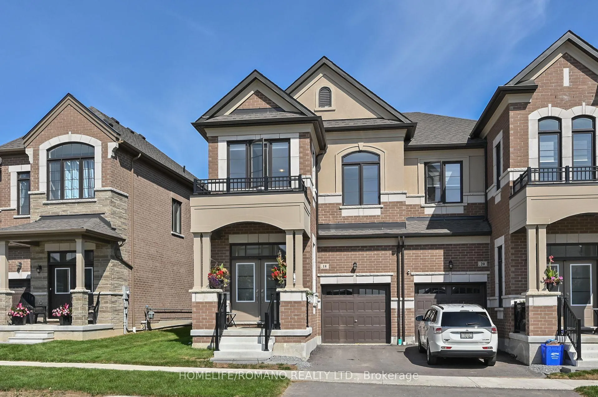 Front of 18 Bromfield Street