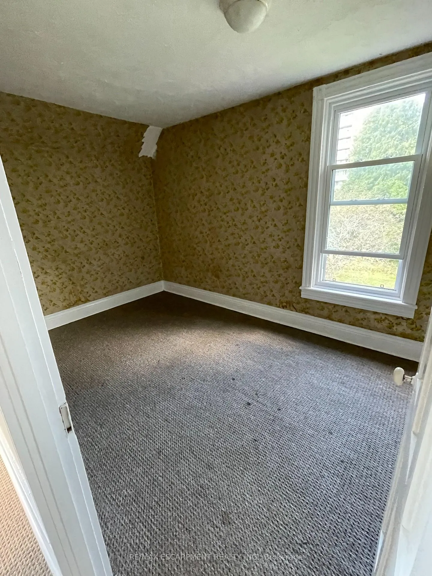 Photo 12 of 15 & 17 Jones Street, Hamilton, Stoney Creek — HOMEH