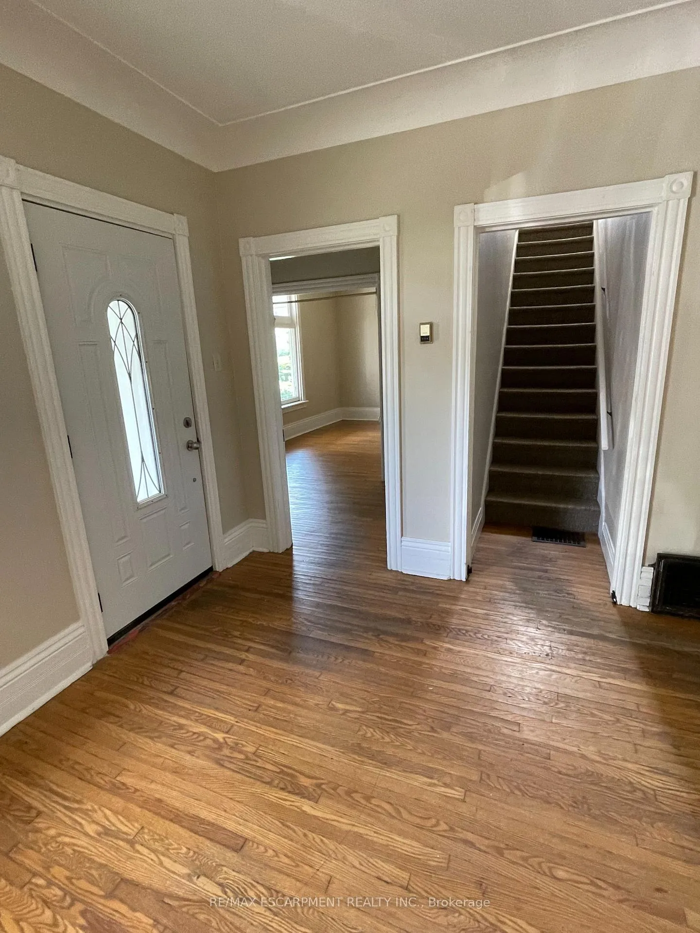 Photo 17 of 15 & 17 Jones Street, Hamilton, Stoney Creek — HOMEH