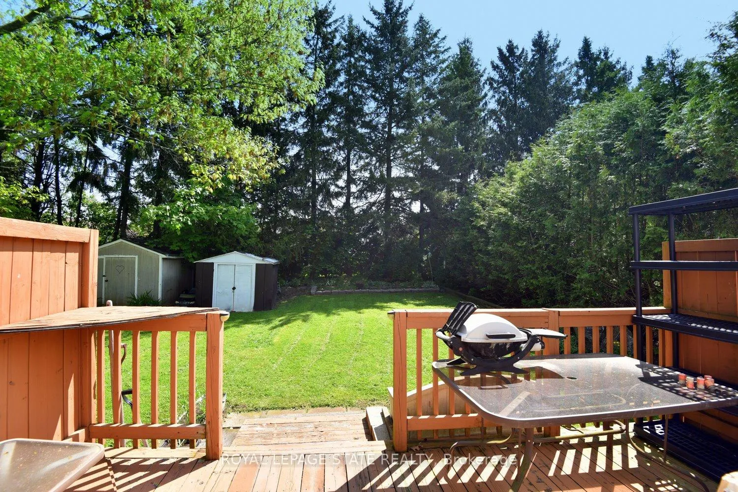 Photo 20 of 147 Maple Crescent, Hamilton, Rural Flamborough — HOMEH