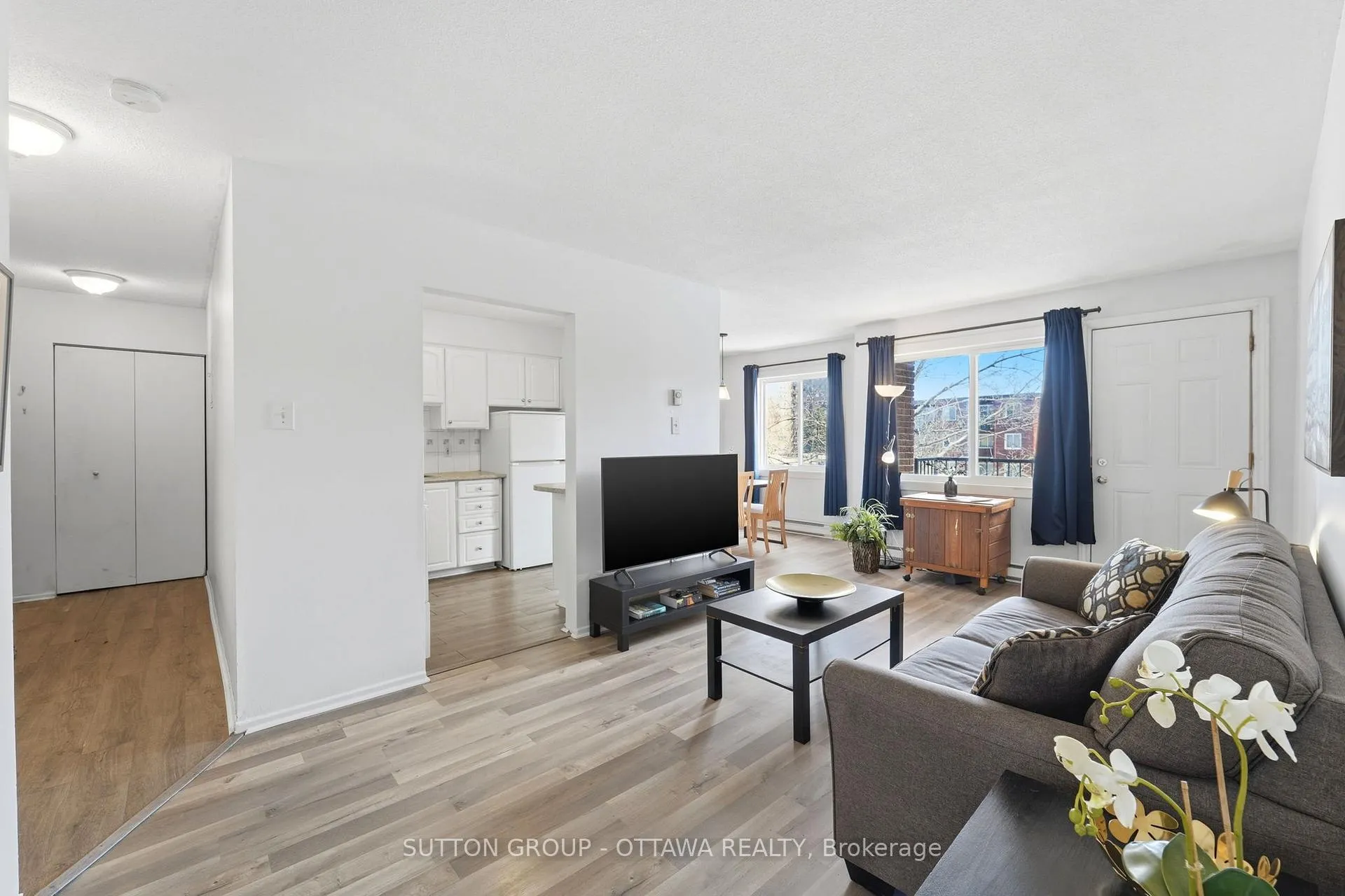 Photo 4 of Unit 308B, 2041 Arrowsmith Drive, Ottawa, Beacon Hill South — HOMEH