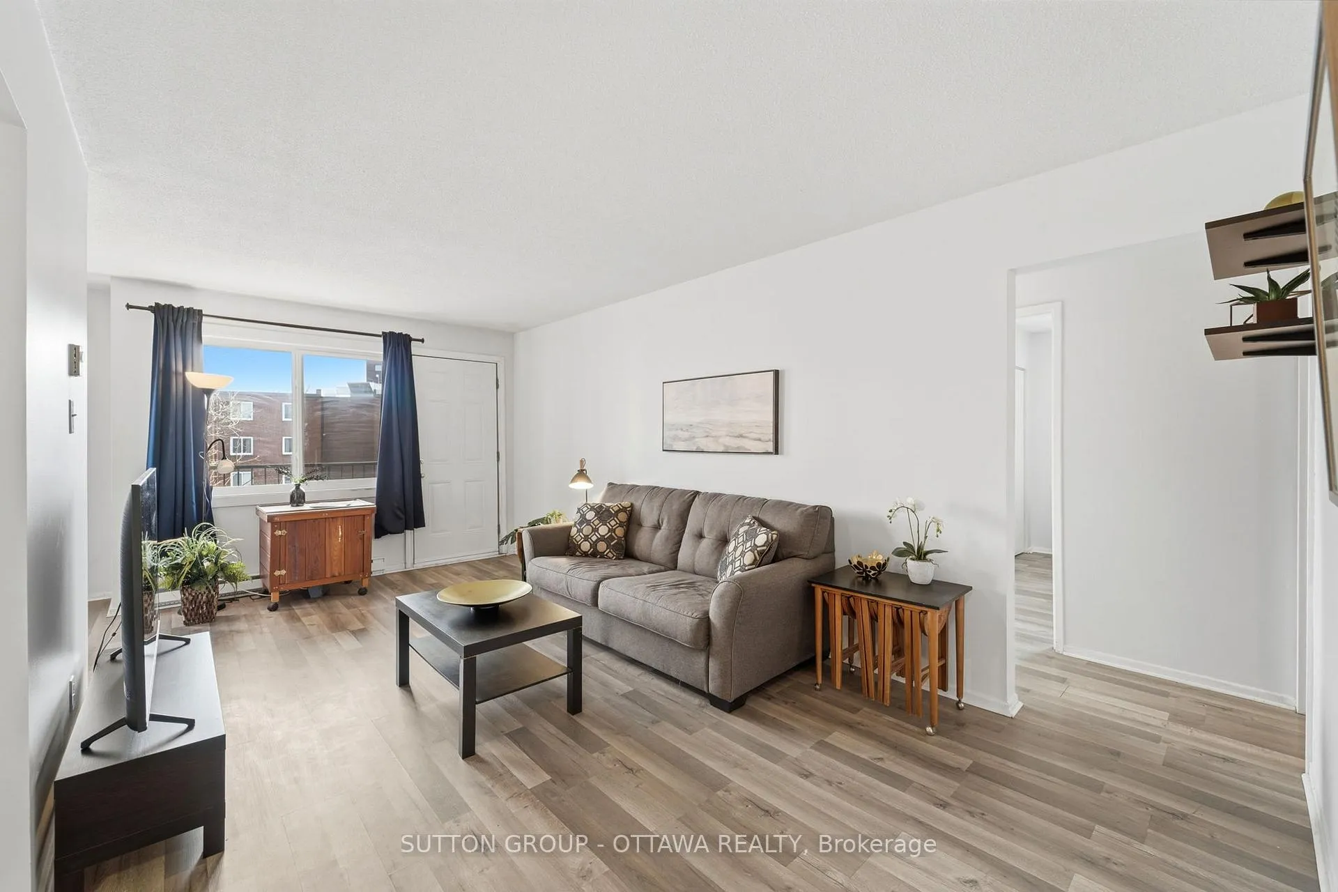 Photo 6 of Unit 308B, 2041 Arrowsmith Drive, Ottawa, Beacon Hill South — HOMEH
