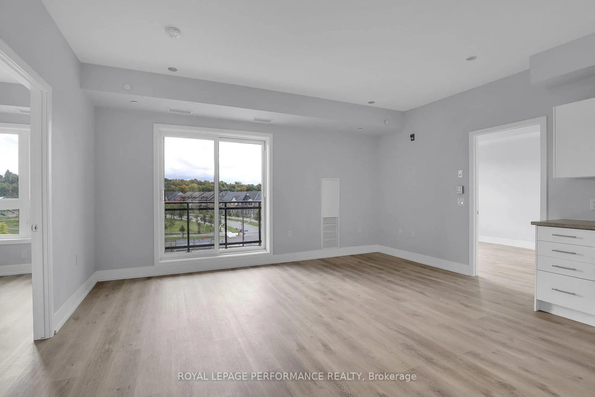 Photo 9 of Unit 320, 397 Codd'S Road, Ottawa, CFB Rockcliffe and Area — HOMEH