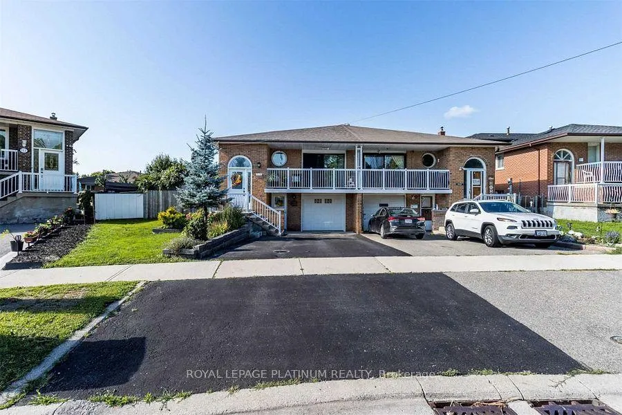 Photo 1 of 324 Royal Salisbury Way, Brampton, Madoc — HOMEH