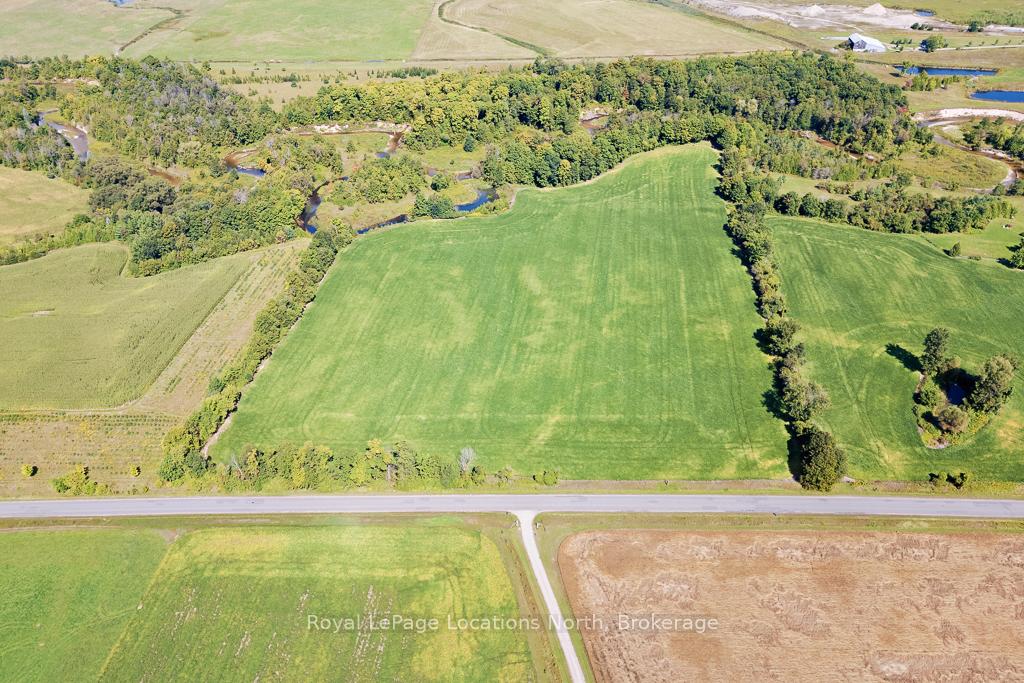Front of 828999 Mulmur-Nottawasaga Townline