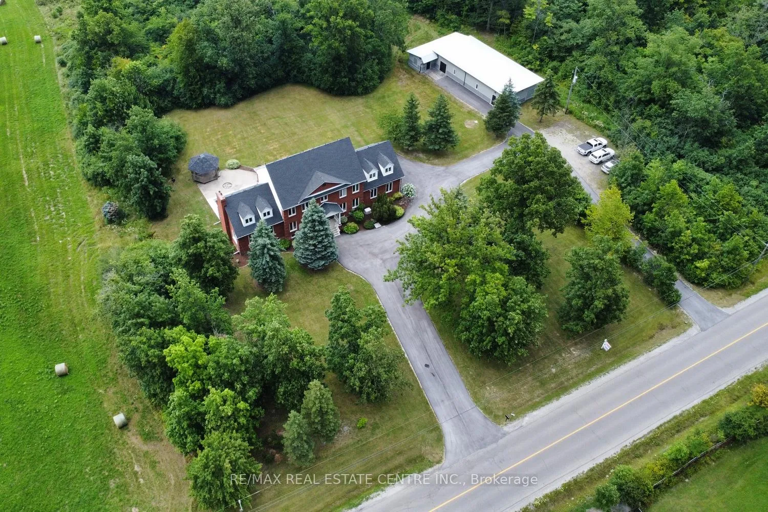 Photo 8 of 237 Highland Road E, Hamilton, Rural Stoney Creek — HOMEH