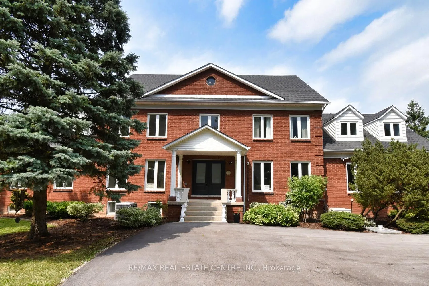 Photo 9 of 237 Highland Road E, Hamilton, Rural Stoney Creek — HOMEH