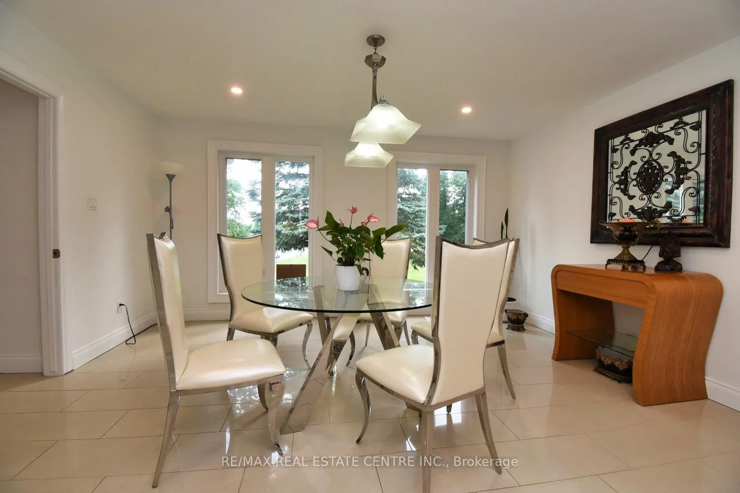 Photo 16 of 237 Highland Road E, Hamilton, Rural Stoney Creek — HOMEH
