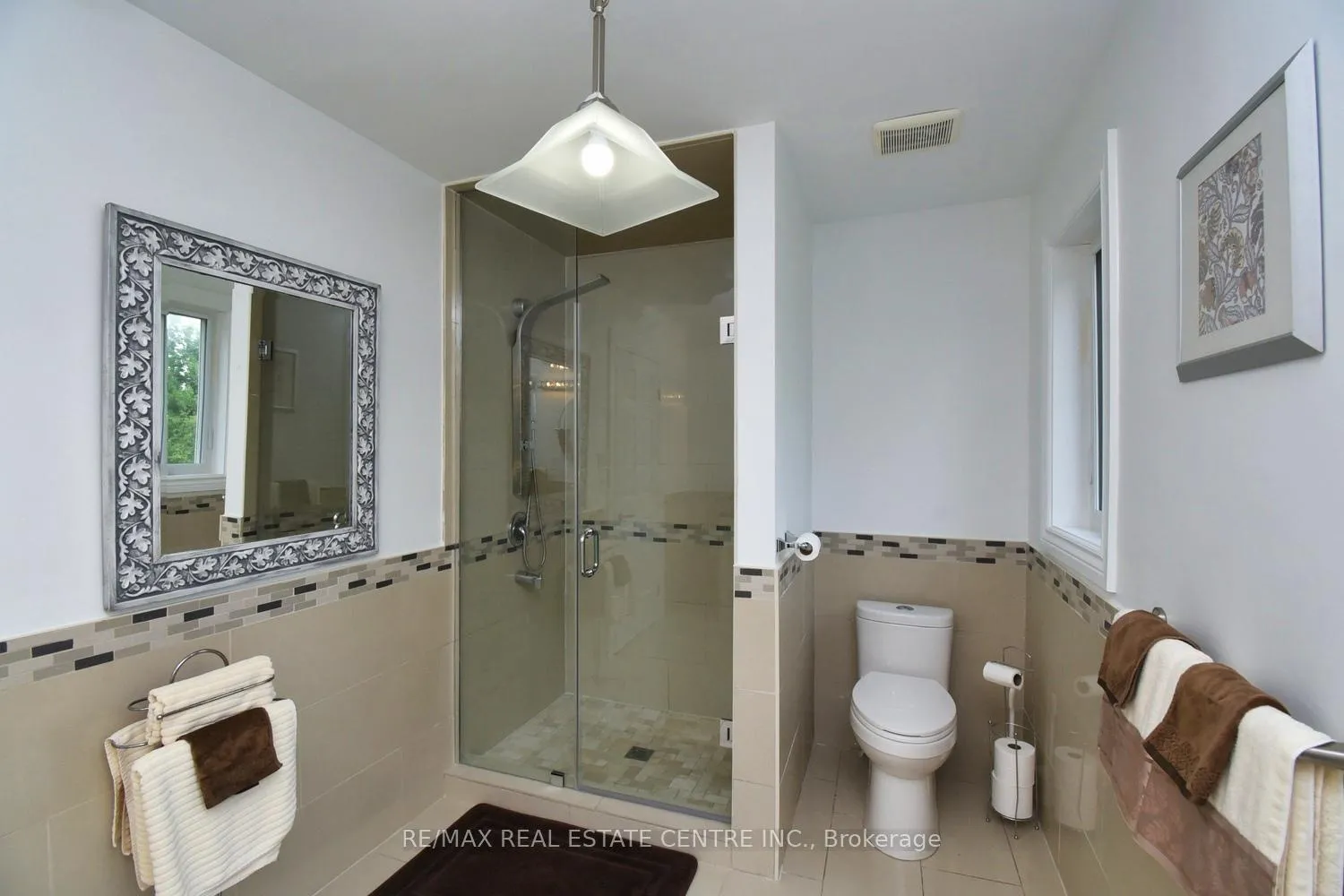 Photo 21 of 237 Highland Road E, Hamilton, Rural Stoney Creek — HOMEH