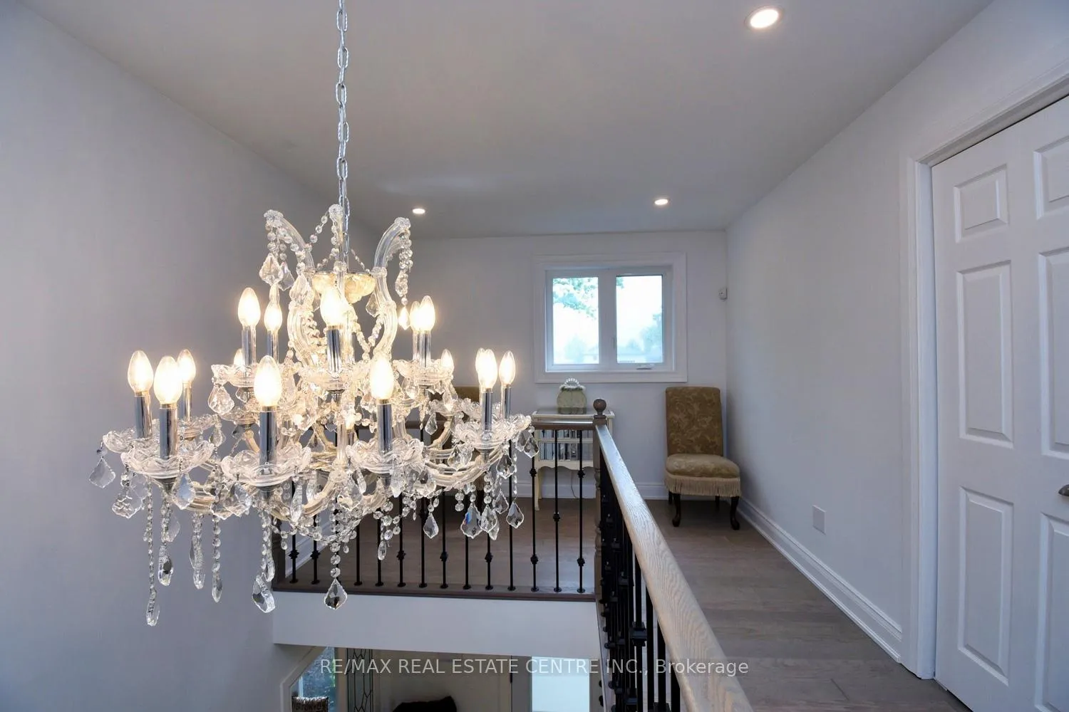 Photo 23 of 237 Highland Road E, Hamilton, Rural Stoney Creek — HOMEH