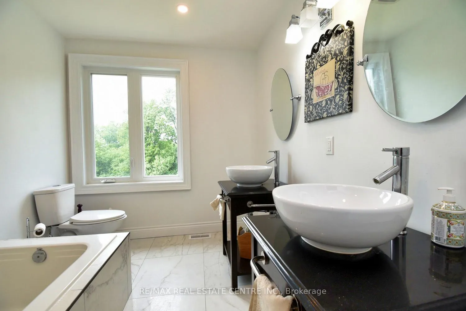 Photo 32 of 237 Highland Road E, Hamilton, Rural Stoney Creek — HOMEH