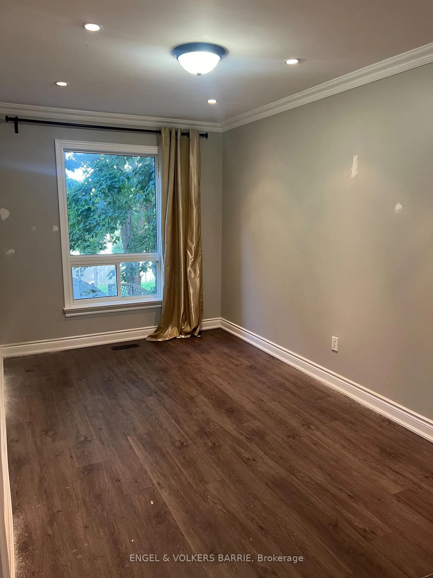 Photo 4 of 87 Daphne Crescent, Barrie, Cundles East — HOMEH