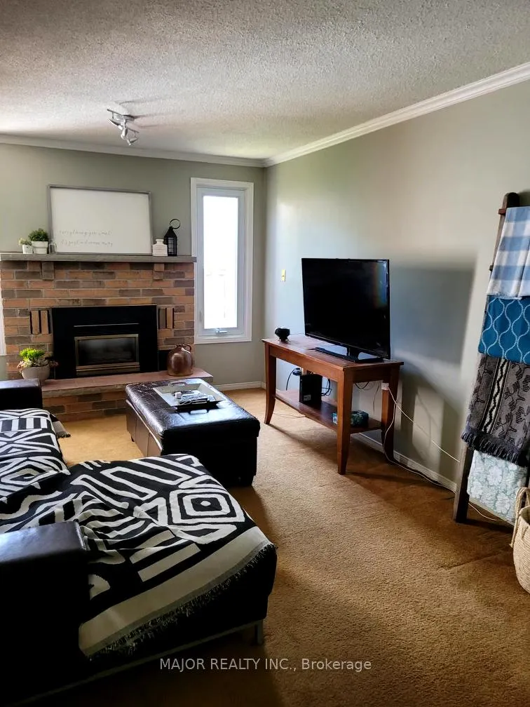 Photo 6 of 5 Winners Circle, Whitby, Blue Grass Meadows — HOMEH