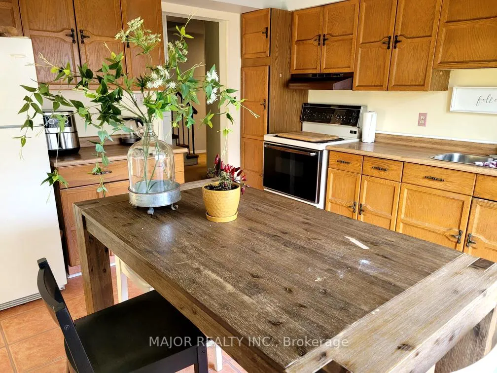 Photo 8 of 5 Winners Circle, Whitby, Blue Grass Meadows — HOMEH