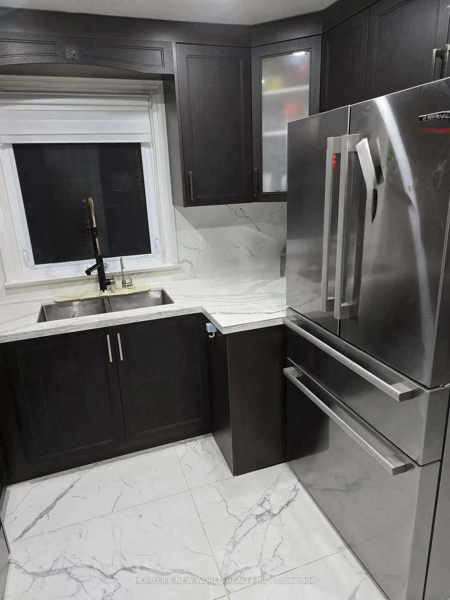 Photo 8 of 48 Lincoln Green Drive, Markham, Bullock — HOMEH