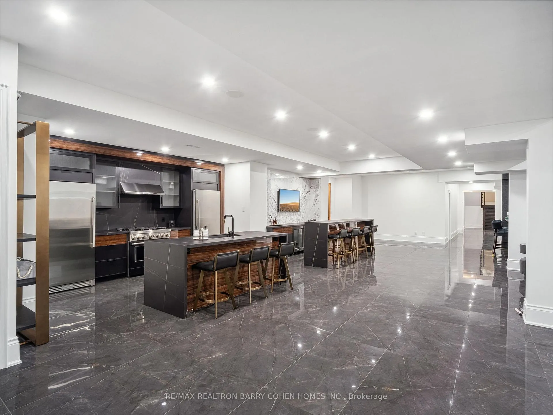 Photo 22 of 284 Pine Valley Crescent, Vaughan, East Woodbridge — HOMEH