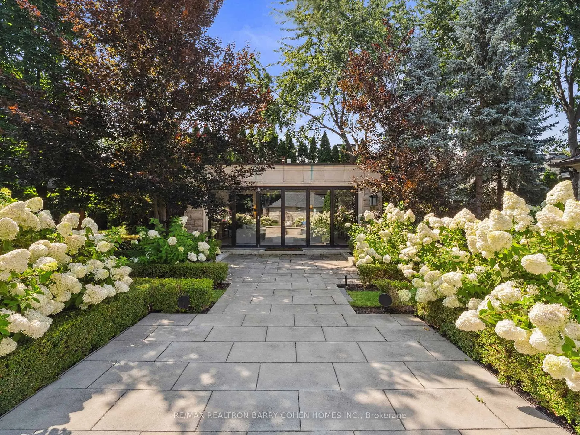 Photo 30 of 284 Pine Valley Crescent, Vaughan, East Woodbridge — HOMEH