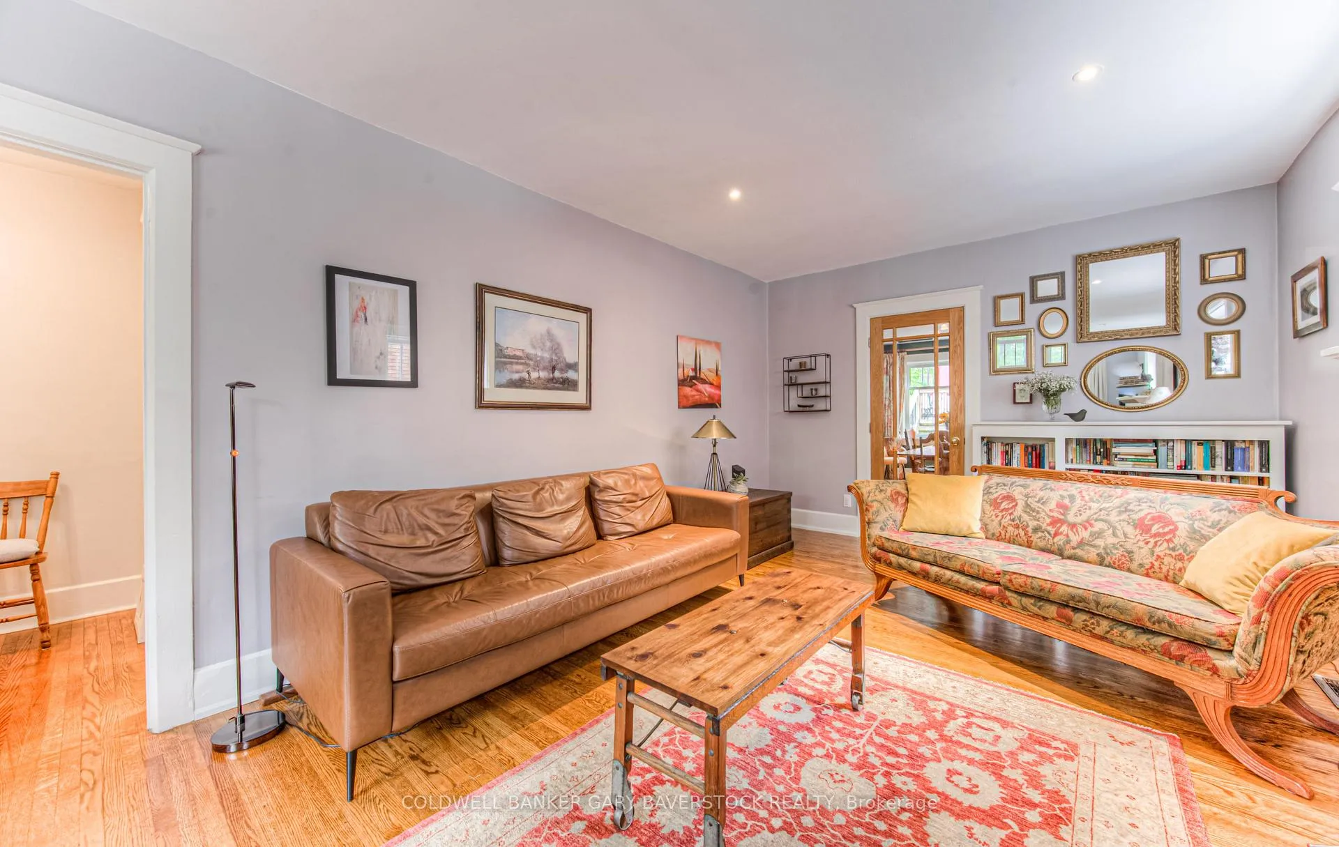 Photo 2 of 31 Chestnut Street, Kitchener — HOMEH
