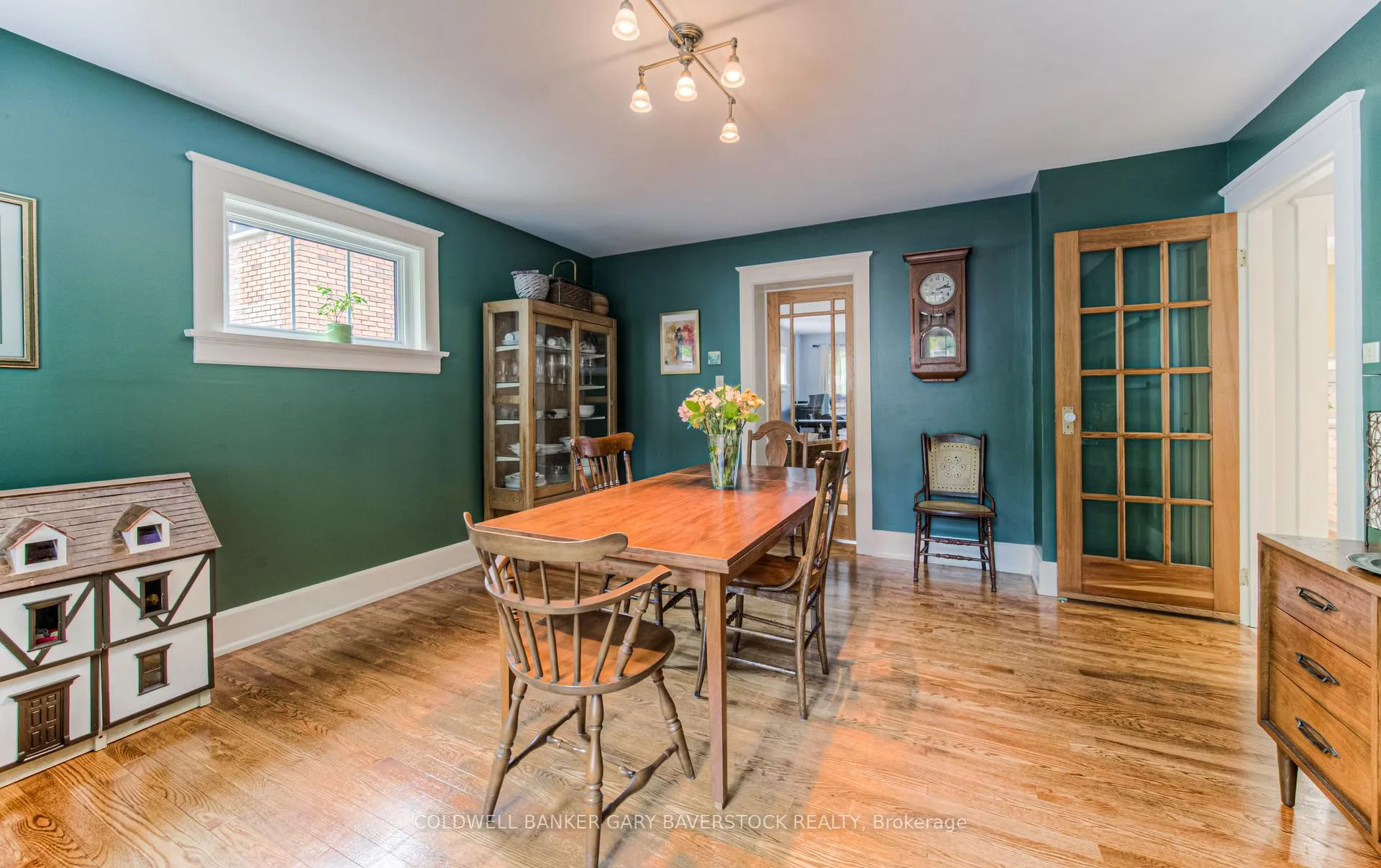 Photo 4 of 31 Chestnut Street, Kitchener — HOMEH