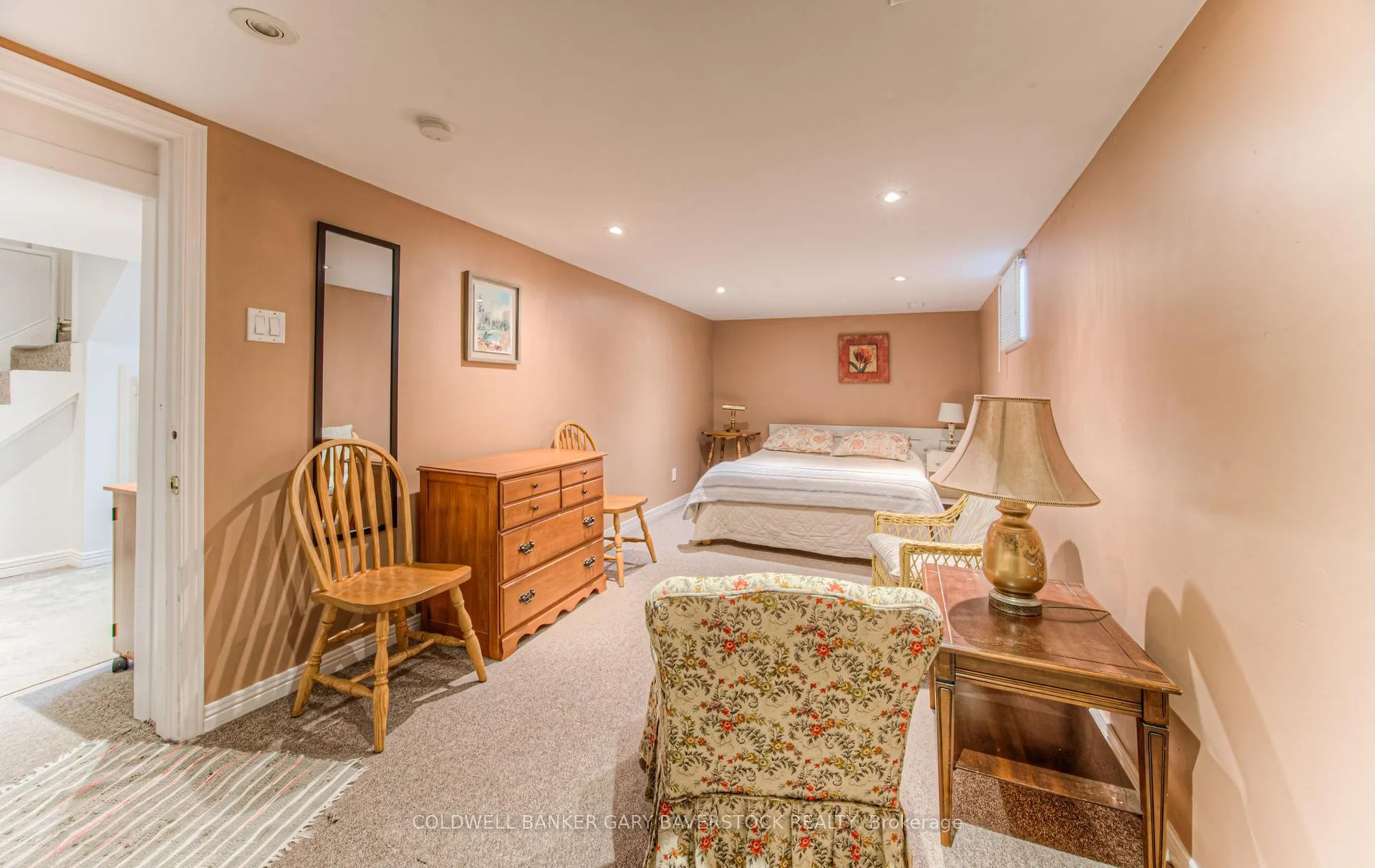 Photo 10 of 31 Chestnut Street, Kitchener — HOMEH