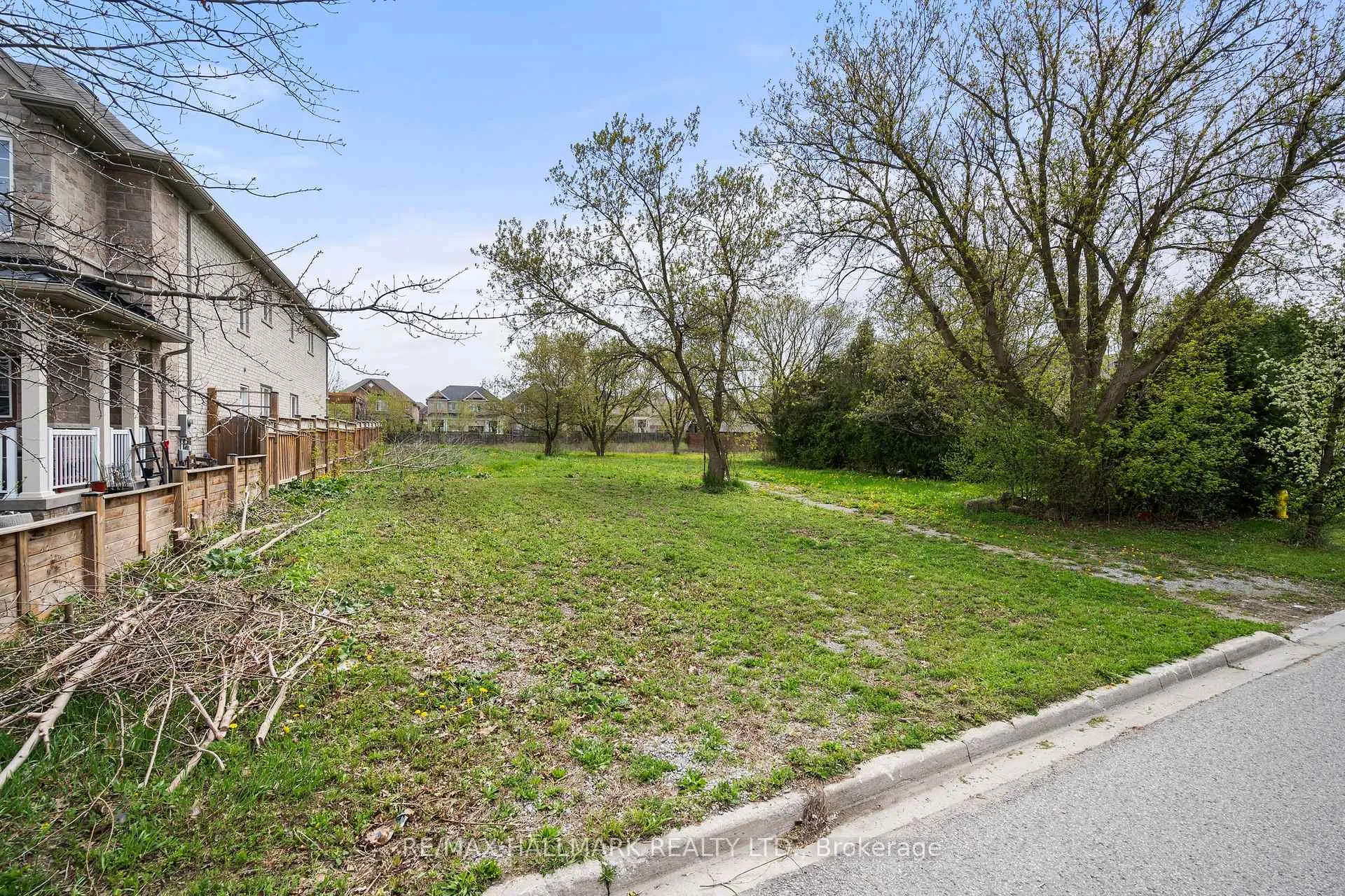 Photo 10 of 257 Helen Avenue, Markham, Village Green-South Unionville — HOMEH