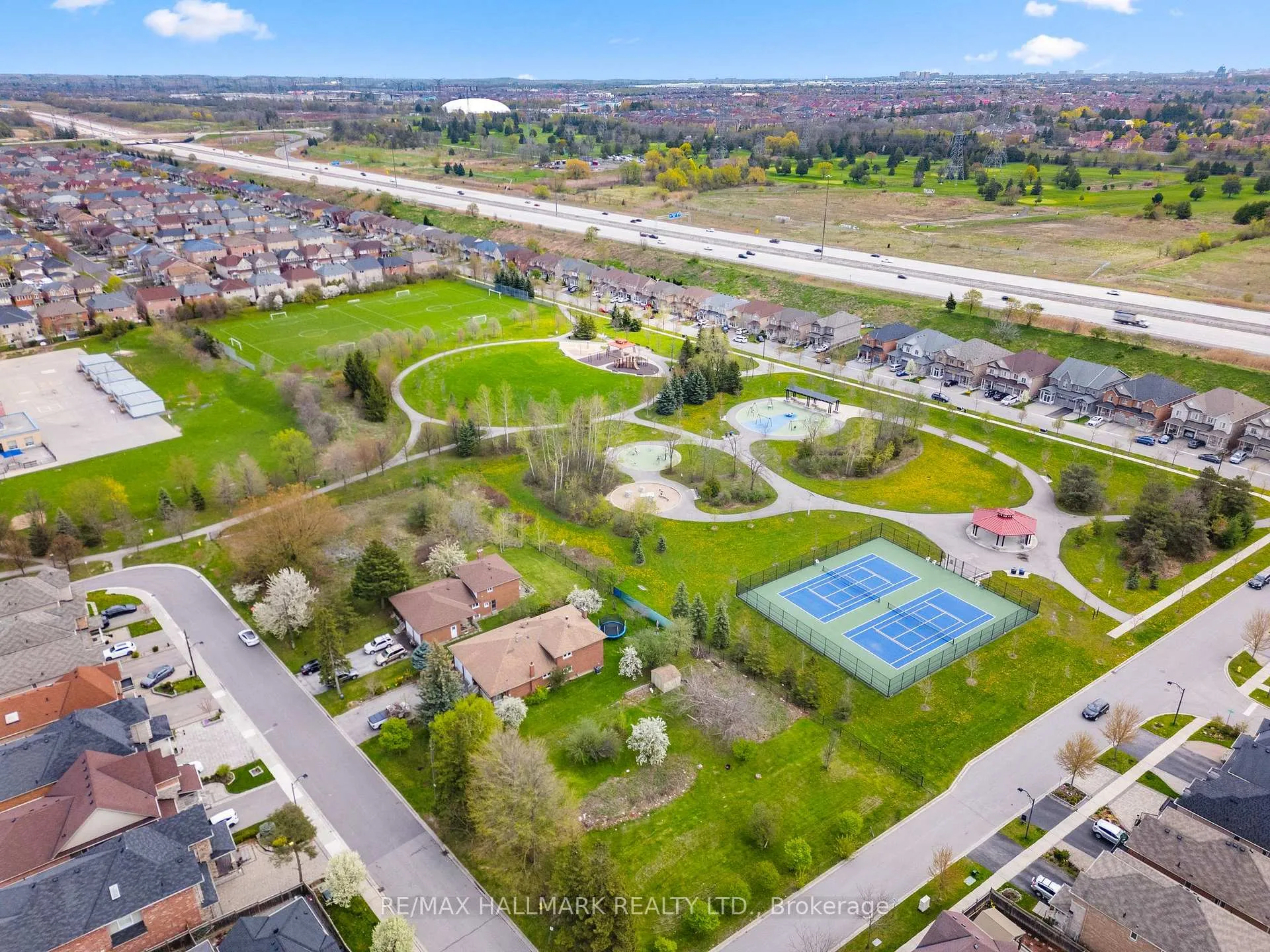 Photo 13 of 257 Helen Avenue, Markham, Village Green-South Unionville — HOMEH